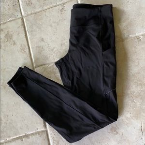 Lululemon leggings with multiple pockets. Size 8